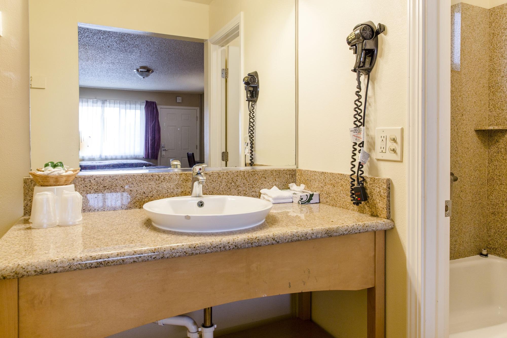 San Luis Inn And Suites Сан Луис Оубиспоу Екстериор снимка