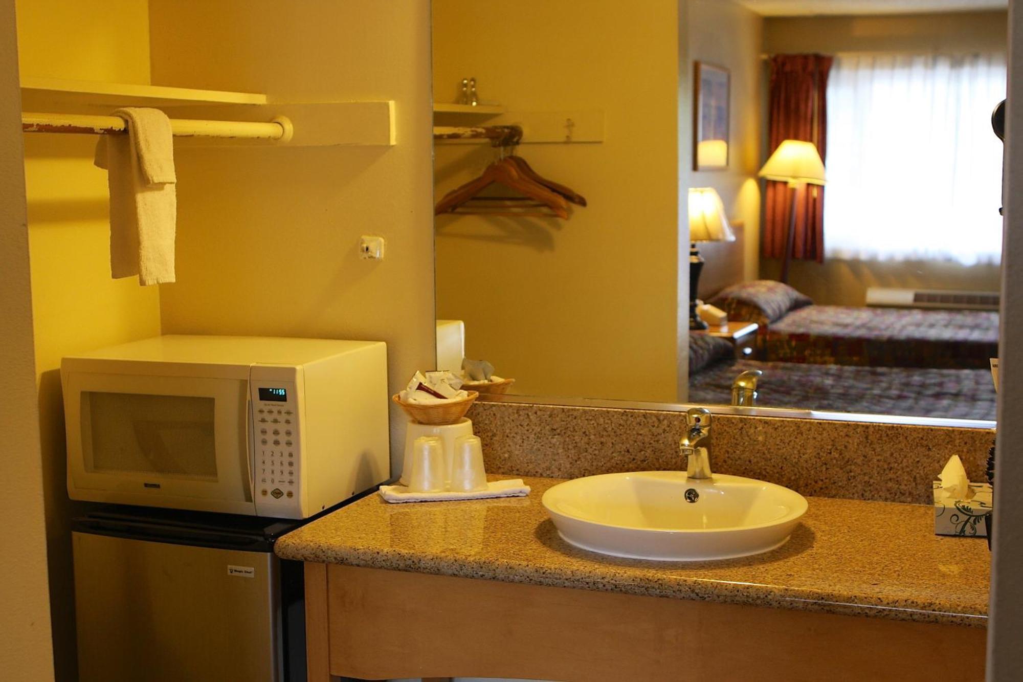 San Luis Inn And Suites Сан Луис Оубиспоу Екстериор снимка